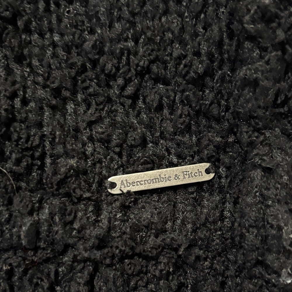 Abercrombie & Fitch Deep Black V-Neck Sweater - Picture 4 of 5